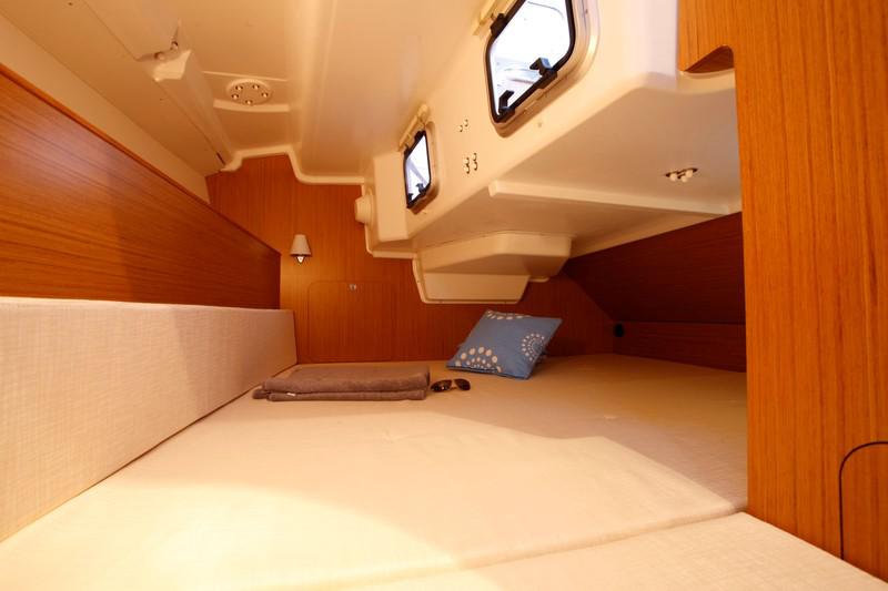 Book yachts online - sailboat - Sun Odyssey 33i - Carry On - rent