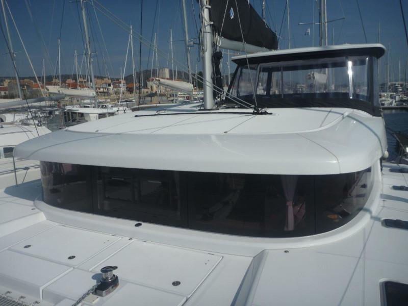 Book yachts online - catamaran - Lagoon 42 (3+2 cab.) - Skyfall - rent