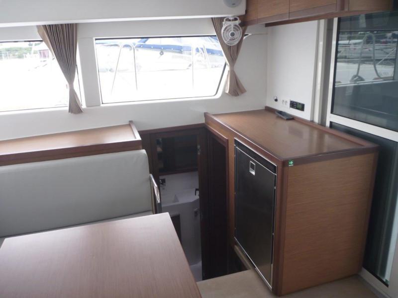 Book yachts online - catamaran - Lagoon 40 (3+2 cab.) - Millennium Falcon - rent