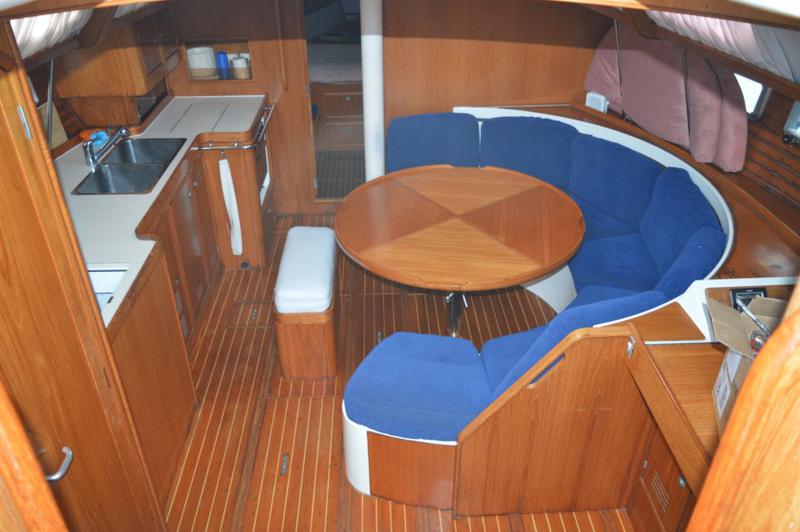 Book yachts online - sailboat - Sun Odyssey 42 - Theresa - rent