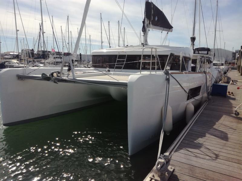 Book yachts online - catamaran - Lagoon 40 - Regolo - rent