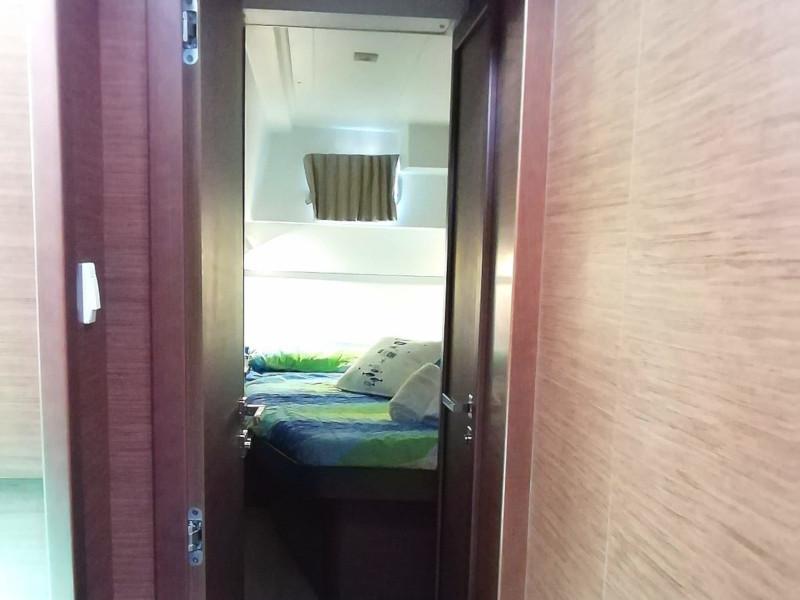 Book yachts online - catamaran - Lagoon 40 - Regolo - rent