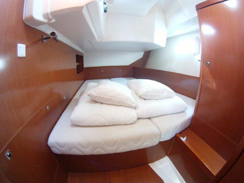 Book yachts online - sailboat - Oceanis 45 - Mediterraneo I - rent