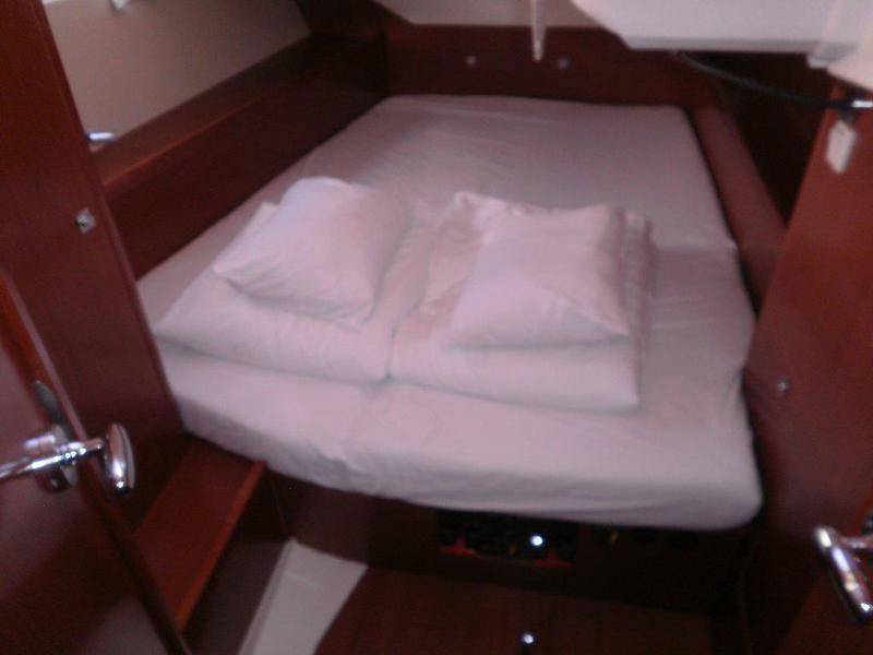 Book yachts online - sailboat - Oceanis 45 - Ponente - rent