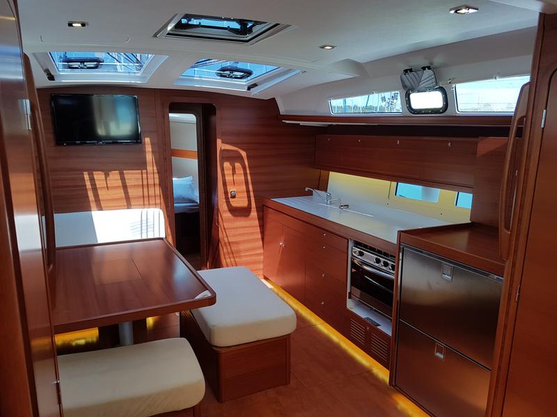 Book yachts online - sailboat - Dufour 460 Grand Large - Mirjana - rent