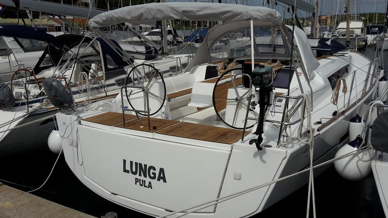 Book yachts online - sailboat - Dufour 460 Grand Large - Lunga - rent