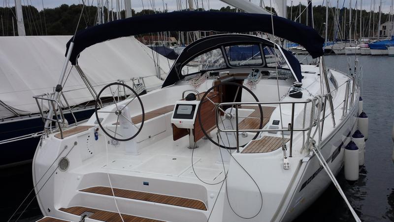 Book yachts online - sailboat - Bavaria Cruiser51 - Fenoliga - rent