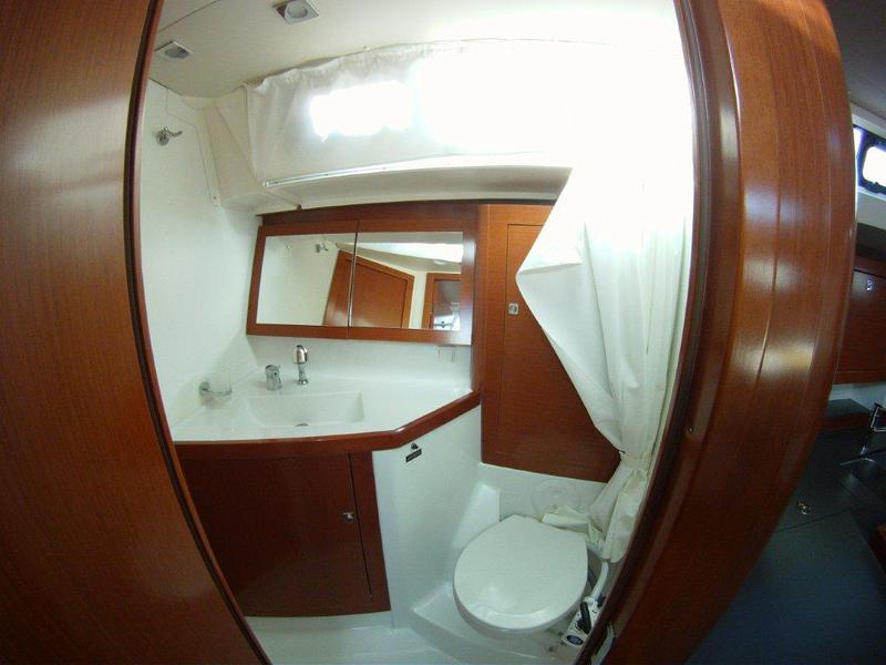 Book yachts online - sailboat - Oceanis 45 - Cabernet - rent