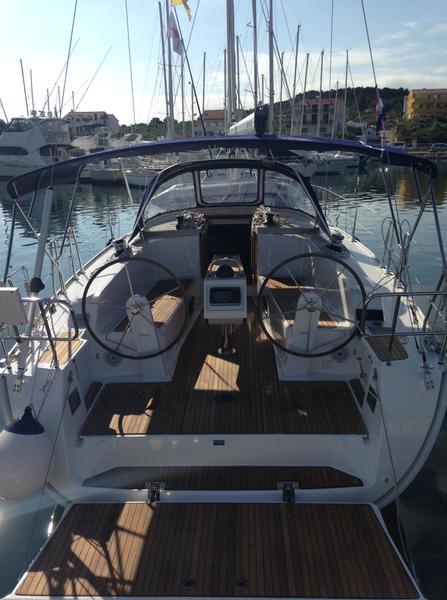 Book yachts online - sailboat - Bavaria Cruiser41 - Optima - rent