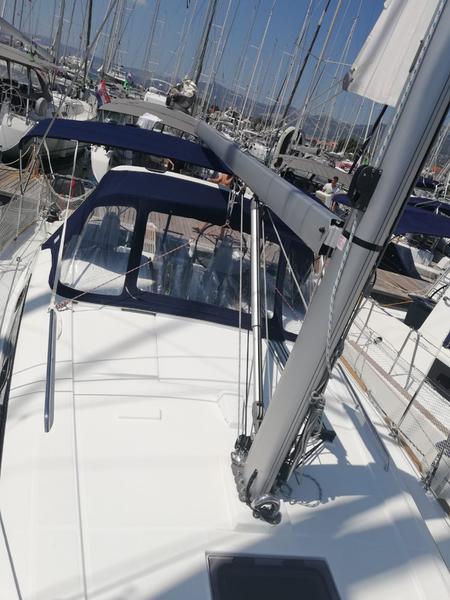 Book yachts online - sailboat - Oceanis 38.1 - Mirta - rent