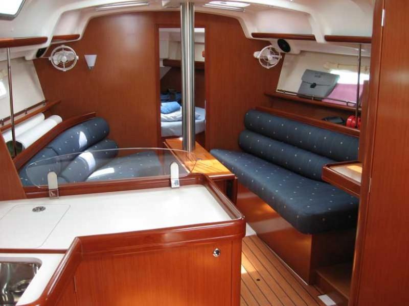 Book yachts online - sailboat - Oceanis 323 - Lily - rent
