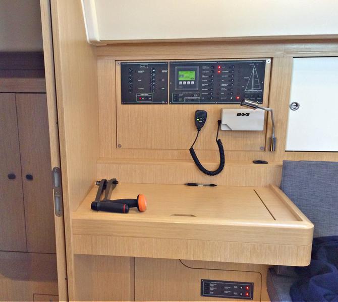 Book yachts online - sailboat - Azuree 41 - Calima - rent