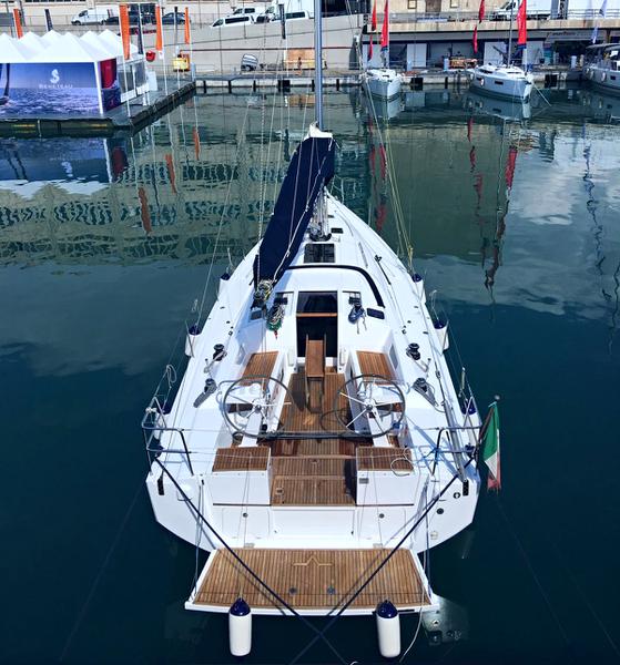 Book yachts online - sailboat - Azuree 41 - Calima - rent