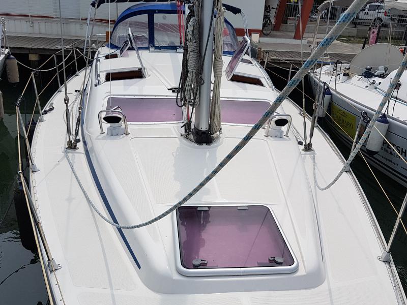 Book yachts online - sailboat - Bavaria 40 Vision - Asch - rent