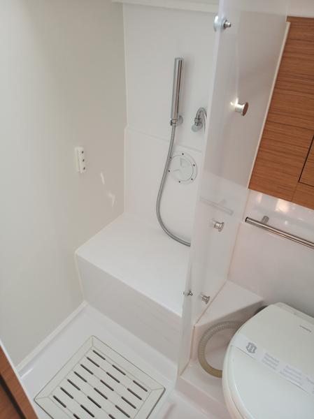 Book yachts online - sailboat - Elan Impression 45 BT - Knotty Buoy - rent