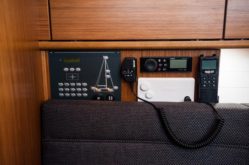 Book yachts online - sailboat - Bavaria 34 Cruiser - NEO with A/C - rent