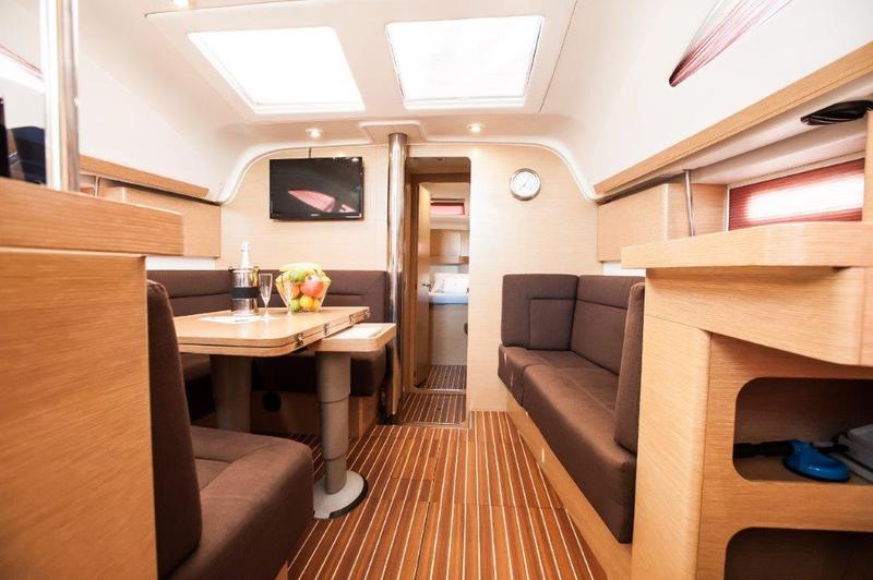 Book yachts online - sailboat - Elan Impression 45 BT - Luma with A/C - rent