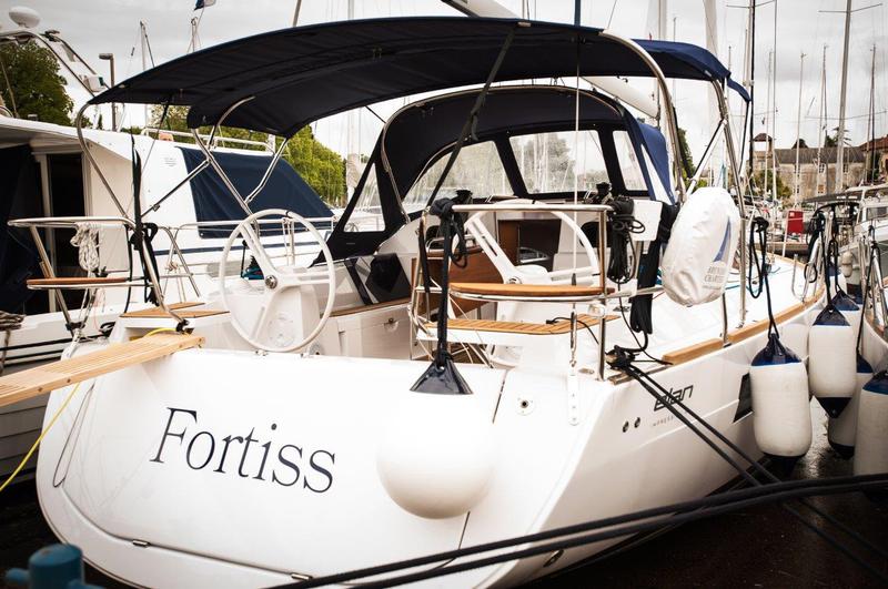 Book yachts online - sailboat - Elan Impression 40 - FORTISS with A/C - rent