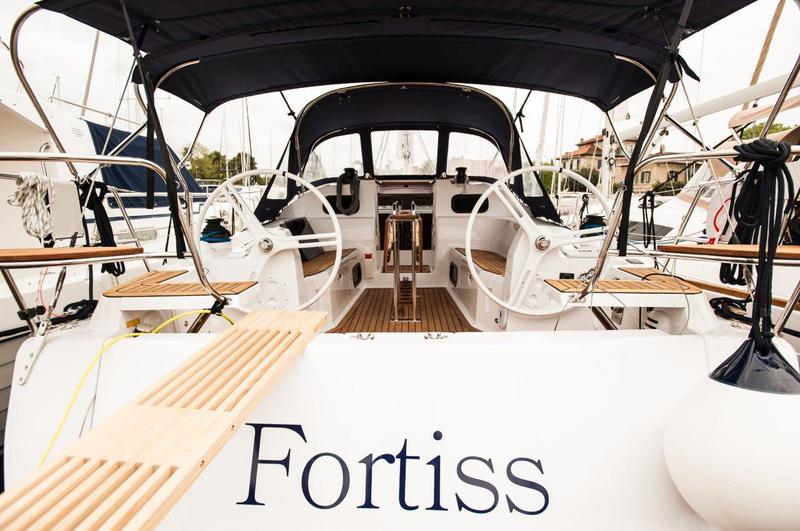 Book yachts online - sailboat - Elan Impression 40 - FORTISS with A/C - rent