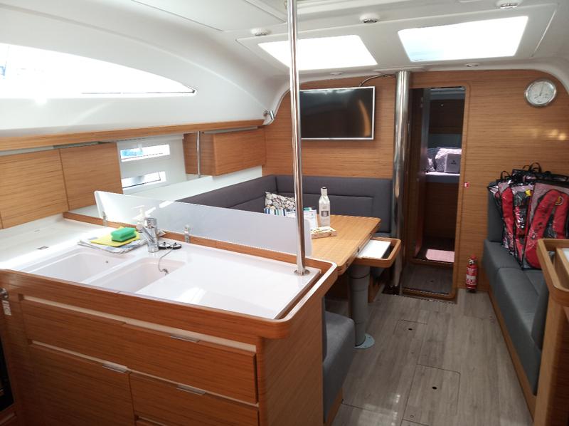 Book yachts online - sailboat - Elan Impression 45 BT - NO LIMITS - A/C + GEN. - rent