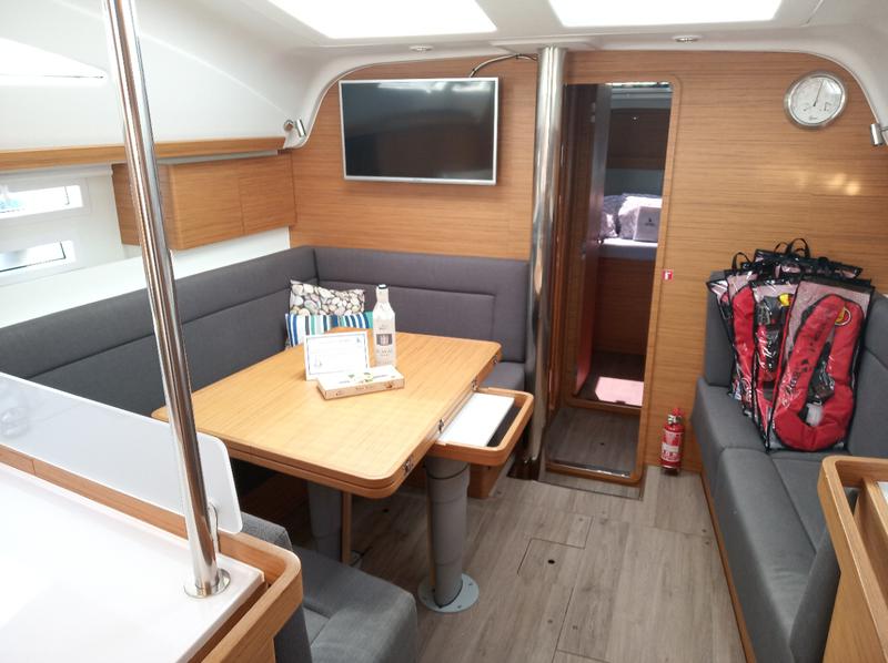 Book yachts online - sailboat - Elan Impression 45 BT - NO LIMITS - A/C + GEN. - rent