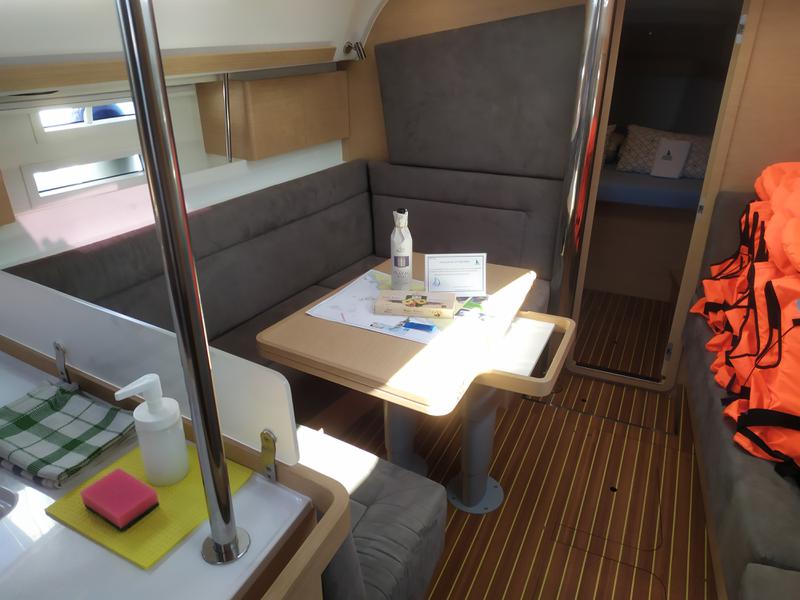 Book yachts online - sailboat - Elan Impression 40 - Valhalla with A/C - rent