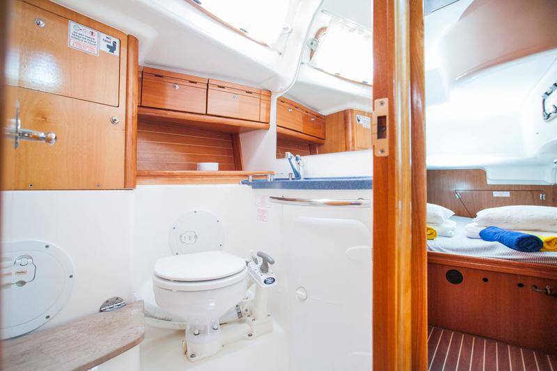 Book yachts online - sailboat - Bavaria 50 Cruiser - Helena 1 - rent