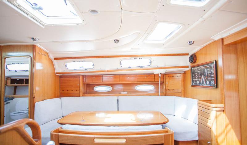 Book yachts online - sailboat - Bavaria 50 Cruiser - Danica - rent