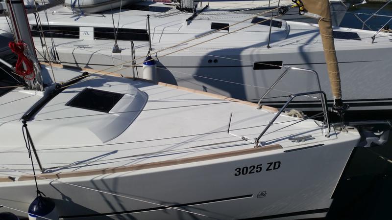 Book yachts online - sailboat - Dufour 350 GL - Rocky - rent