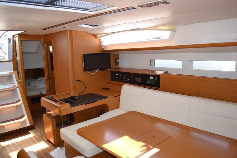 Book yachts online - sailboat - Sun Odyssey 509 - Jasna - rent