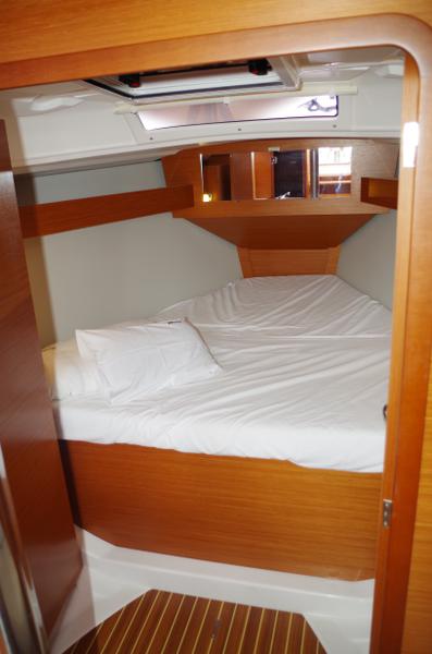 Book yachts online - sailboat - Dufour 360 GL - Anahata - rent