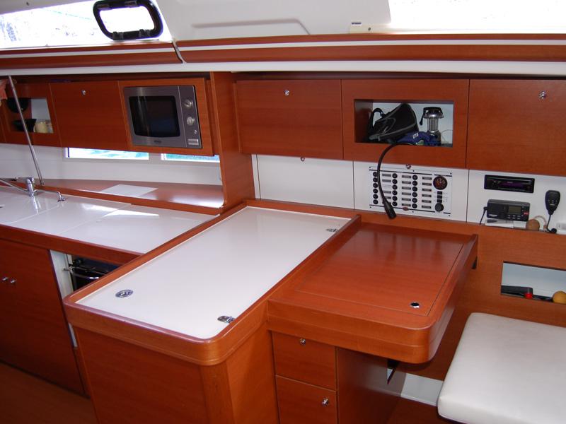 Book yachts online - sailboat - Dufour 375 GL - One&amp;Only - rent