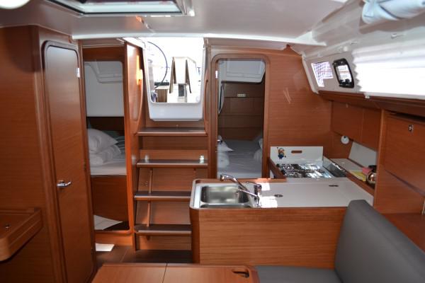 Book yachts online - sailboat - Dufour 360 GL - Minion - rent