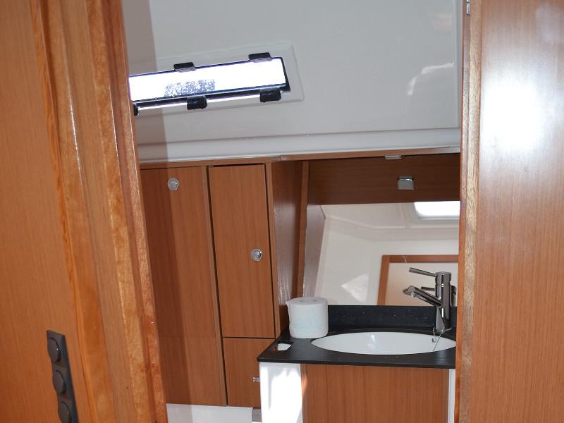 Book yachts online - sailboat - Bavaria 40 Cruiser.. - Manta - rent