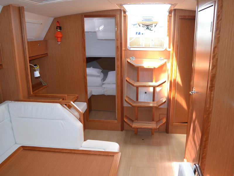 Book yachts online - sailboat - Bavaria 40 Cruiser.. - Manta - rent