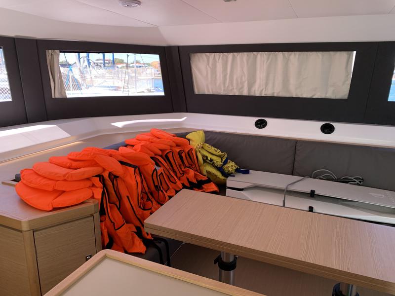 Book yachts online - catamaran - Dufour Catamaran 48 - Dreamland - rent