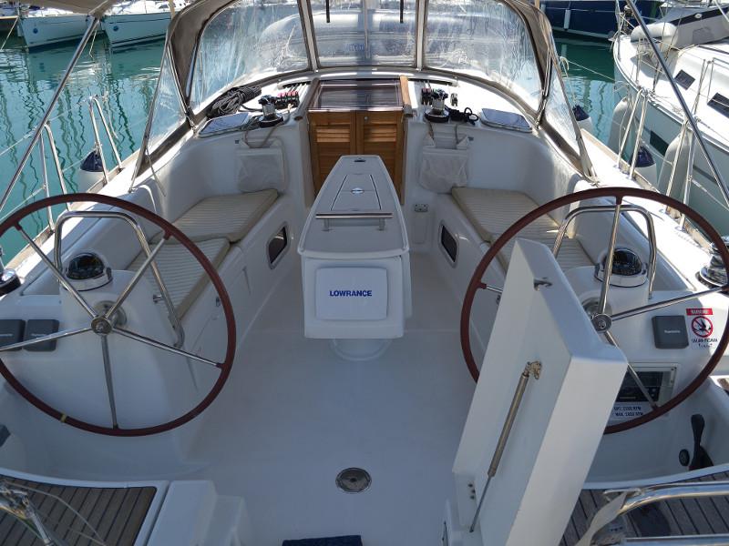 Book yachts online - sailboat - Oceanis 40 - Diva - rent