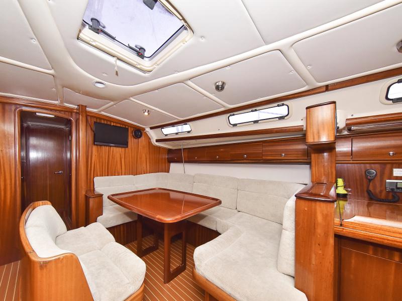 Book yachts online - sailboat - Bavaria 44 - Tummy fish - rent
