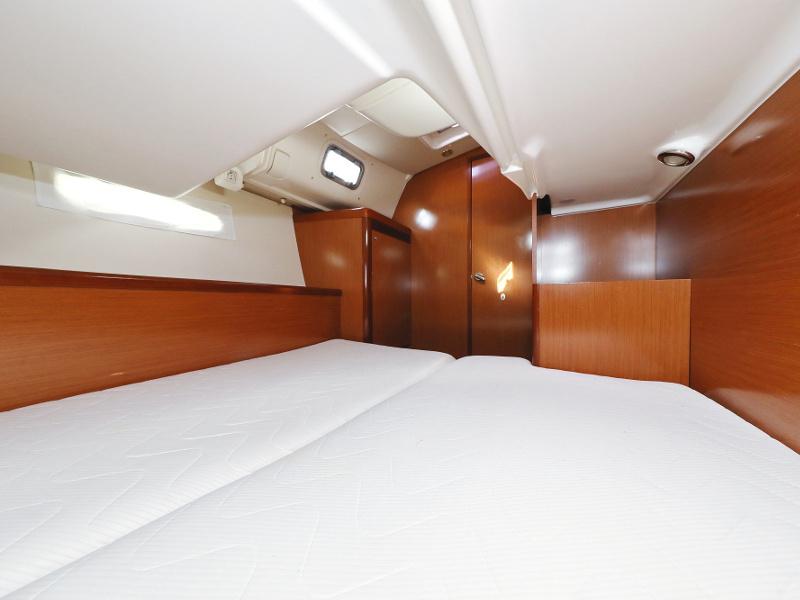 Book yachts online - sailboat - Oceanis 40 - Second Wind - rent