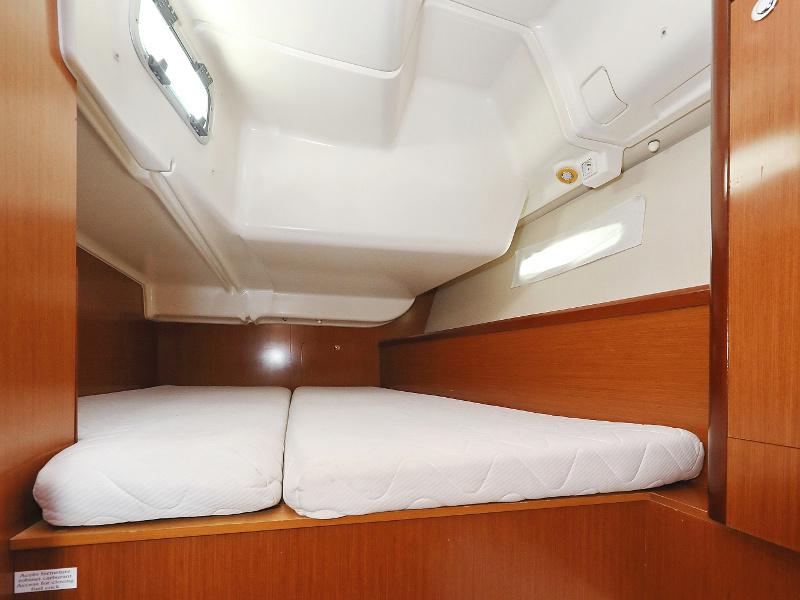 Book yachts online - sailboat - Oceanis 40 - Second Wind - rent