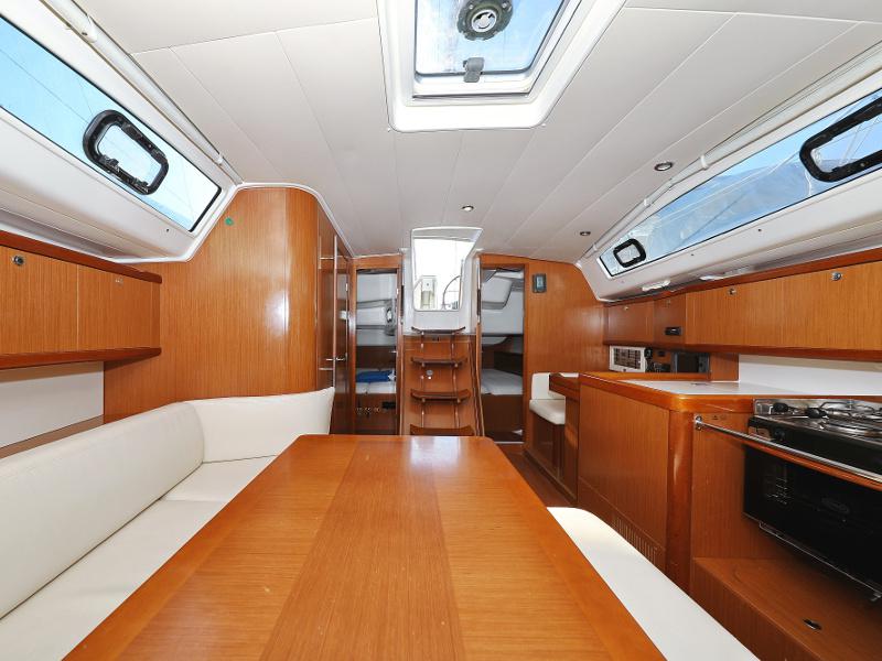 Book yachts online - sailboat - Oceanis 40 - Second Wind - rent