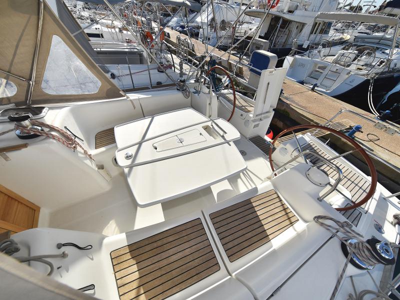 Book yachts online - sailboat - Oceanis 40 - Second Wind - rent