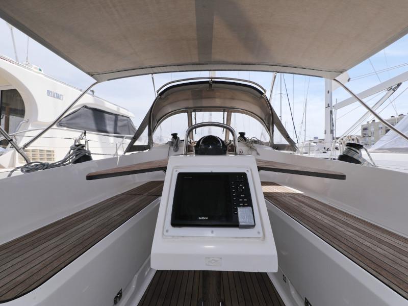 Book yachts online - sailboat - Bavaria Cruiser 37 - Hama - rent