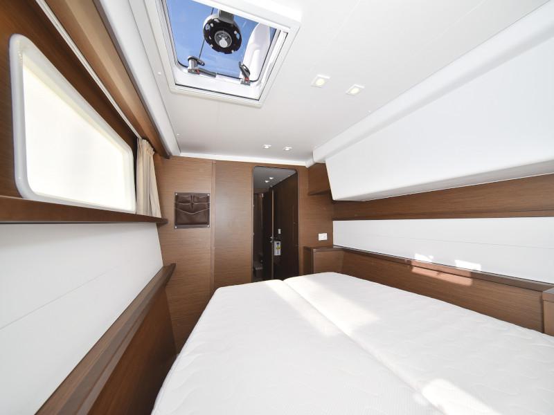 Book yachts online - catamaran - Lagoon 450  Flybridge - LLYN - rent