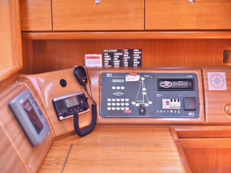 Book yachts online - sailboat - Bavaria 39 Cruiser - Windy - rent