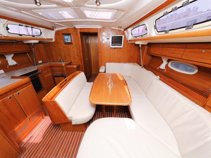 Book yachts online - sailboat - Bavaria 46 Cruiser - Espada - rent