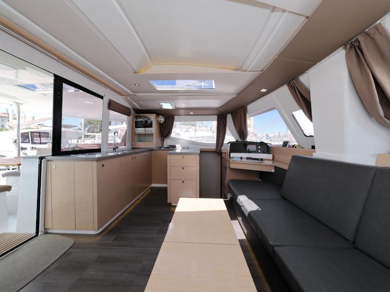 Book yachts online - catamaran - Helia 44 - Jeredam - rent