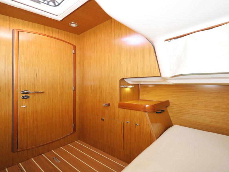 Book yachts online - sailboat - Sun Odyssey 39i - Lucija - rent