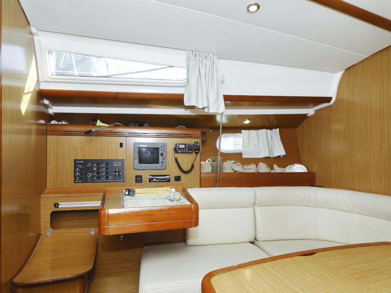 Book yachts online - sailboat - Sun Odyssey 39i - Lucija - rent