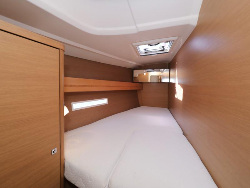 Book yachts online - sailboat - Dufour 450 GL - Tibitoo - rent